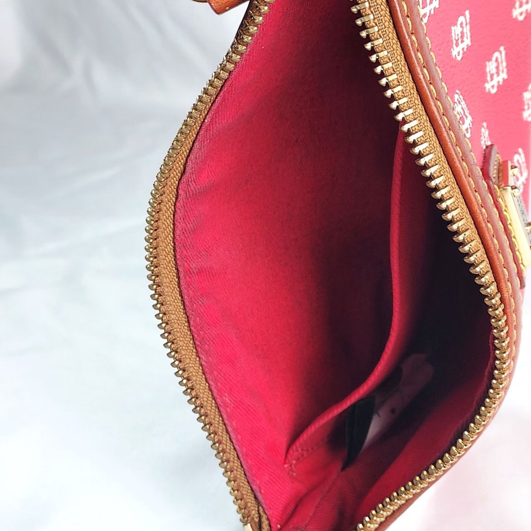 Dooney & Bourke Dooney & Bourke St Louis Cardinals MLB Wristlet Red Leather Logo Purse Clutch Women Small Pebble Grain Zip Wrist Strap Cardboard not included Size ONE SIZE - 6 Thumbnail