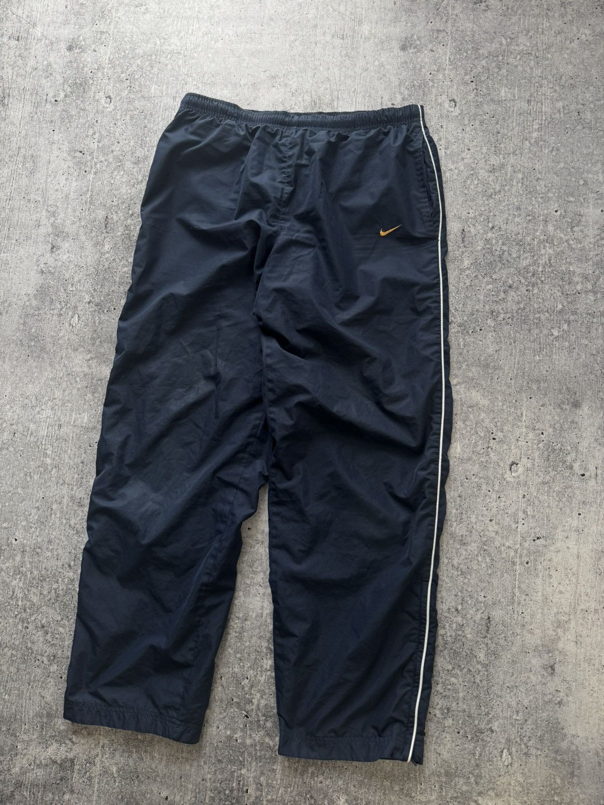 Nike Nike Vintage Nylon Pants Joggers Y2K Streetwear Size US 32 / EU 48 - 2 Thumbnail