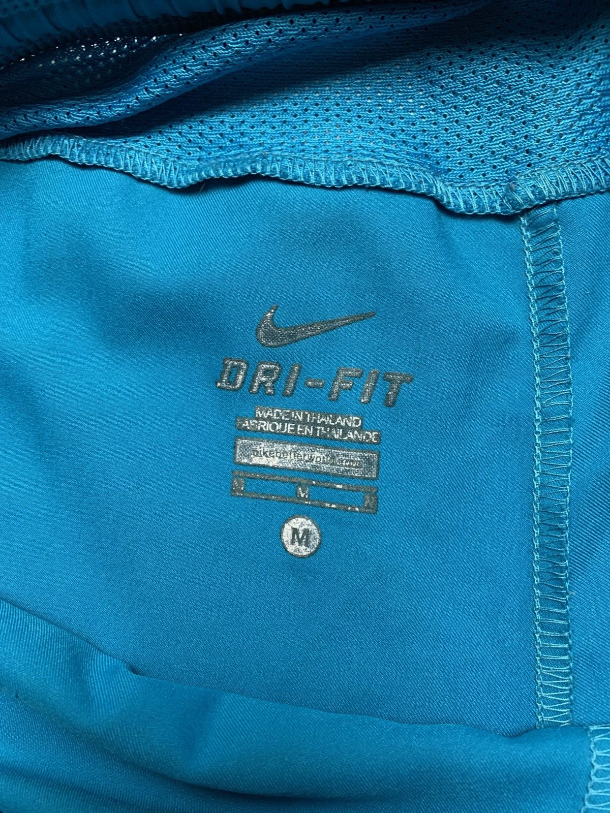 Vintage Vintage Barcelona soccer shorts size M blue logo Size US 32 / EU 48 - 5 Thumbnail