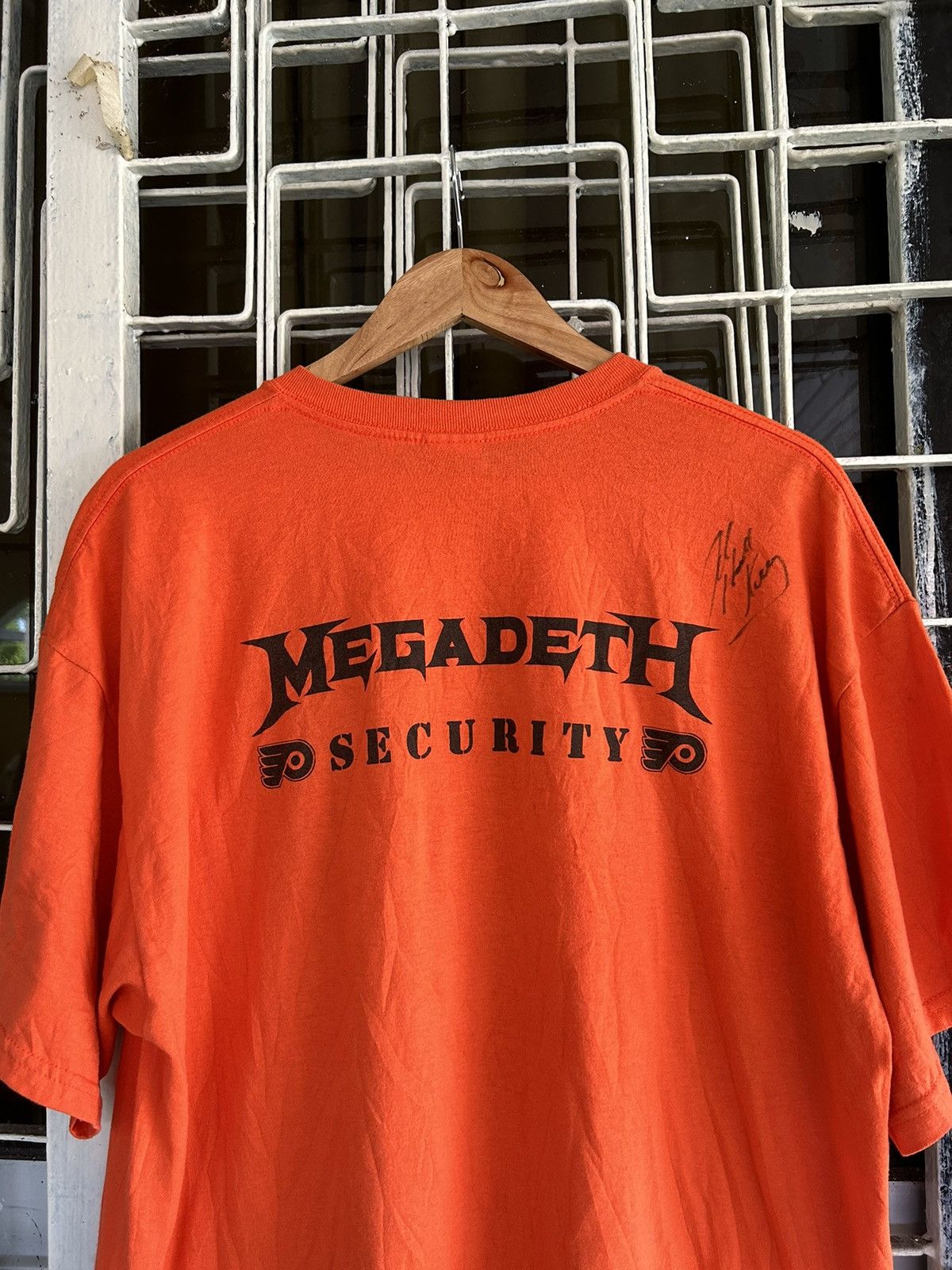 Band Tees 💥MEGADETH SECURITY 🔥 PHILADELPHIA FANS NHL TEES Size US XL / EU 56 / 4 - 2 Thumbnail