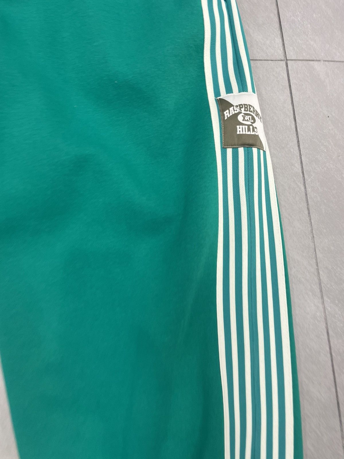 The GV Gallery Gv Gallery Lil Leon Green Sweat Size US 32 / EU 48 - 2 Thumbnail