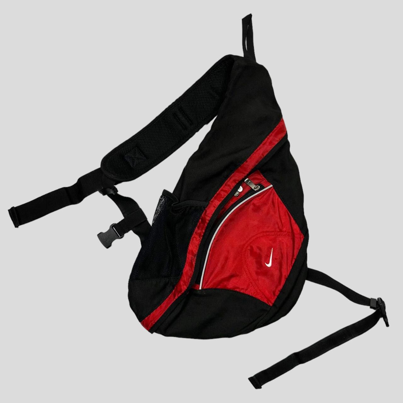 image of Nike 2006 Tri-Harness Slingbag in Black, Men's