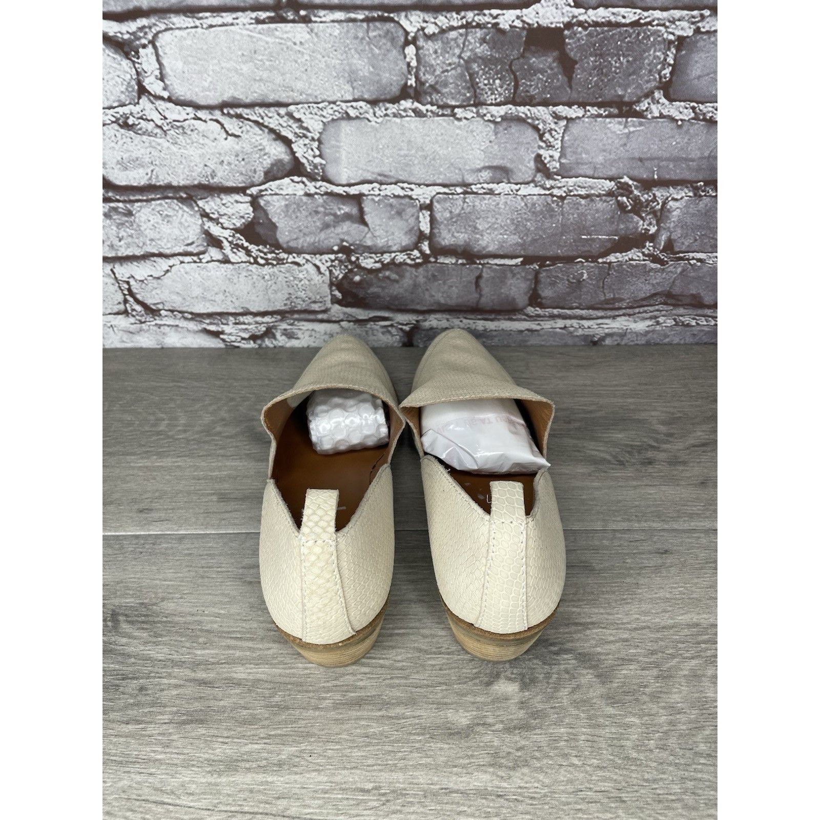 Lucky Brand Lucky Brand Mahzan Ivory Leather Lizard Print Loafer Heel Sh Size US 9.5 / IT 39.5 - 14 Thumbnail