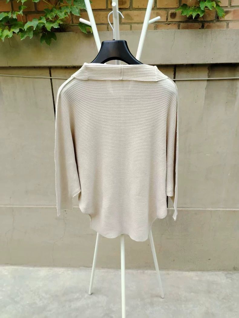 Issey Miyake Issey Miyake size:one size Beige pleated cardigan Size S / US 4 / IT 40 - 4 Thumbnail