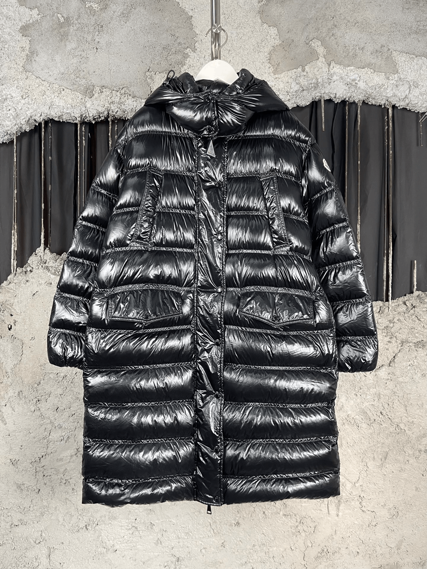 Moncler Moncler Down Black Down Jacket S Women Size S / US 4 / IT 40 - 1 Thumbnail