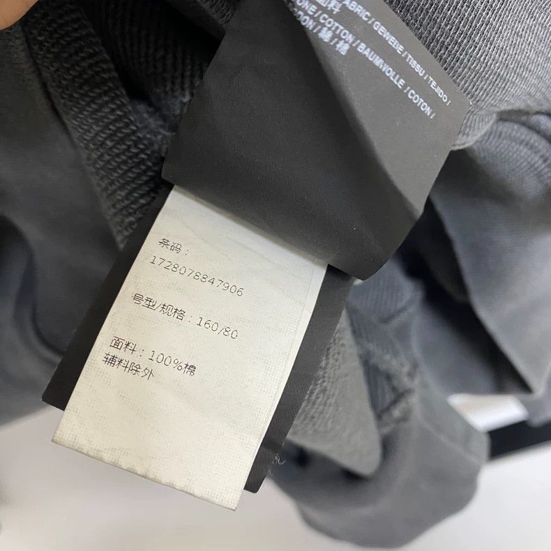 Balenciaga Balenciaga Distressed Back Logo Hoodie, Size S Size US S / EU 44-46 / 1 - 6 Thumbnail