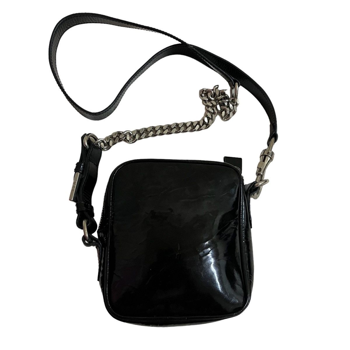 Versus Versace × Vintage Authentic Versus Versace Vernis Leather Chain Style Slingbag Size ONE SIZE - 2 Thumbnail