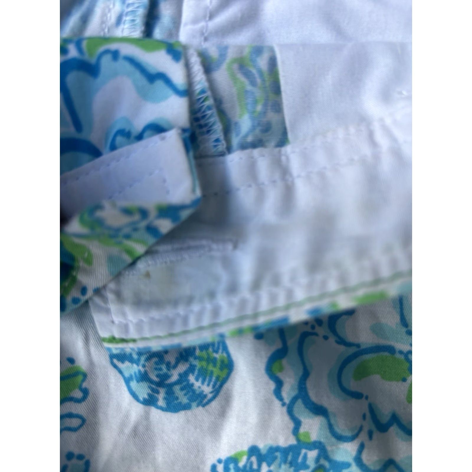 Lilly Pulitzer Lilly Pulitzer Buttercup Floral Shorts Women’s 4 Scalloped Hem Pockets Size 27" / US 4 / IT 40 - 5 Thumbnail
