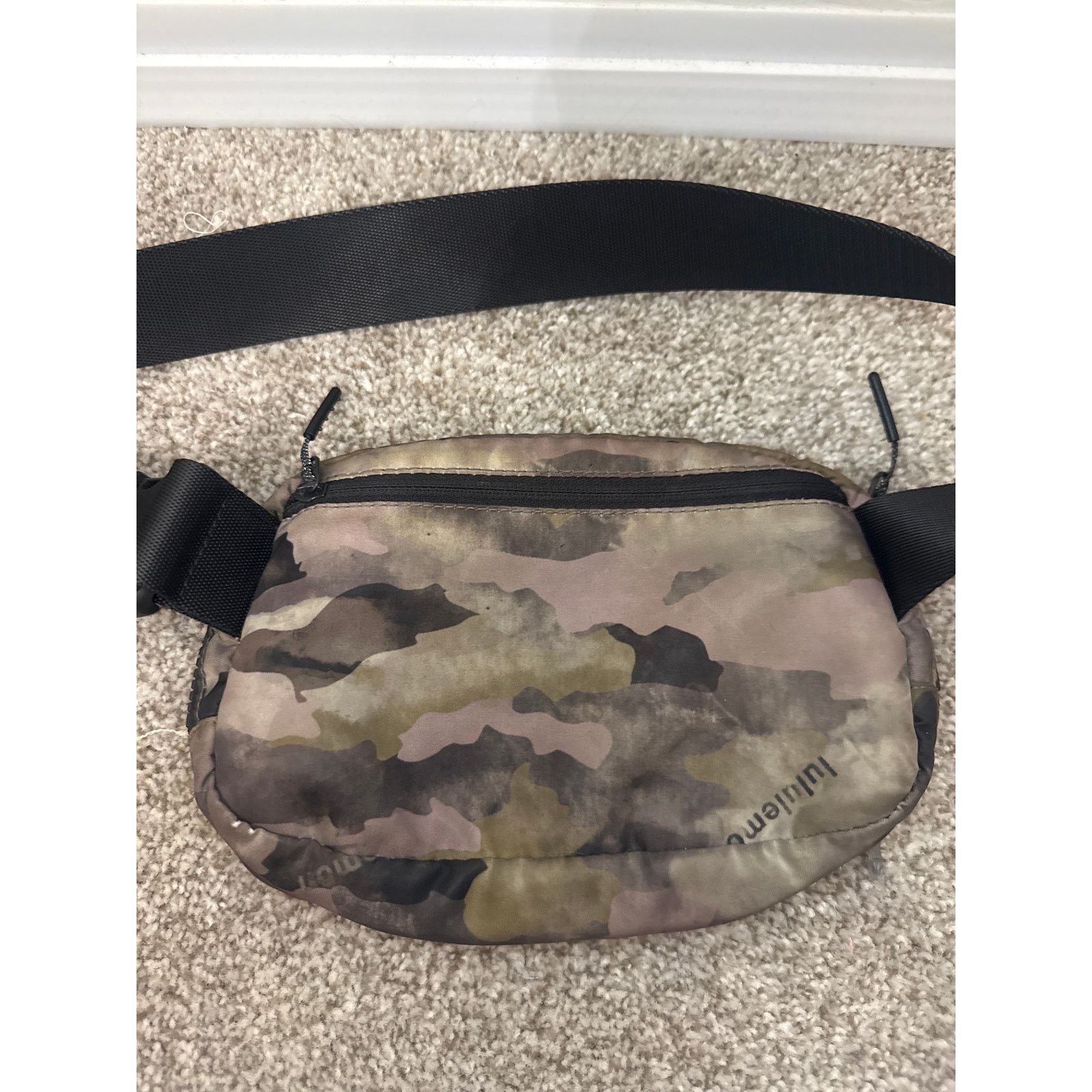 Lululemon Lululemon Everywhere Crossbody Belt Bag,Heritage Camo Wash Size ONE SIZE - 10 Thumbnail