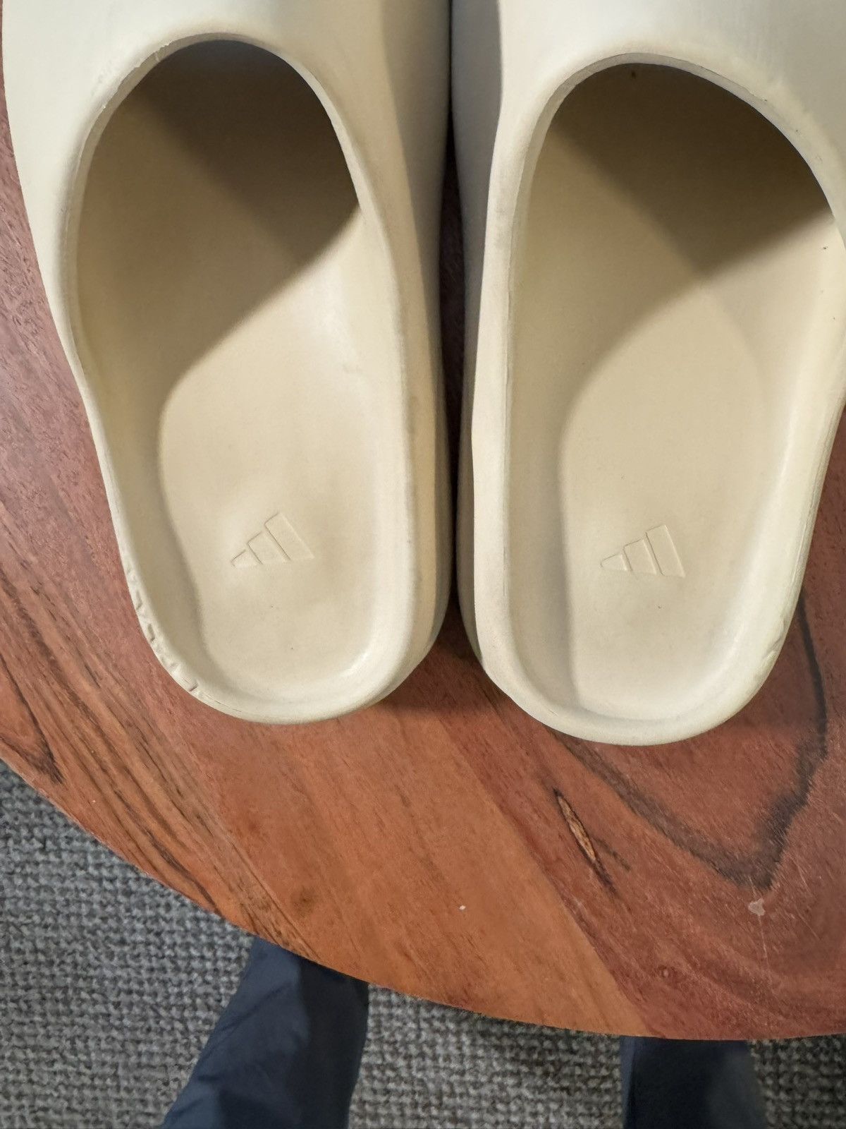 Yeezy Yeezy “Resin” Slides OG 2019 Size US 11 / EU 44 - 2 Thumbnail
