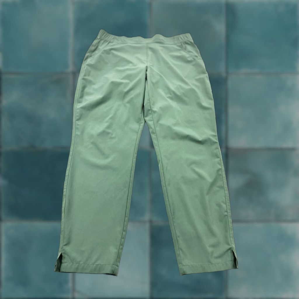 Eddie Bauer Eddie Bauer Women L Green Traveler Pants Pants Travel Ankle Gorpcore Pockets Slim Regular Size L Womens Green Travel Pants Size 36" / US 14 / IT 50 - 1 Thumbnail