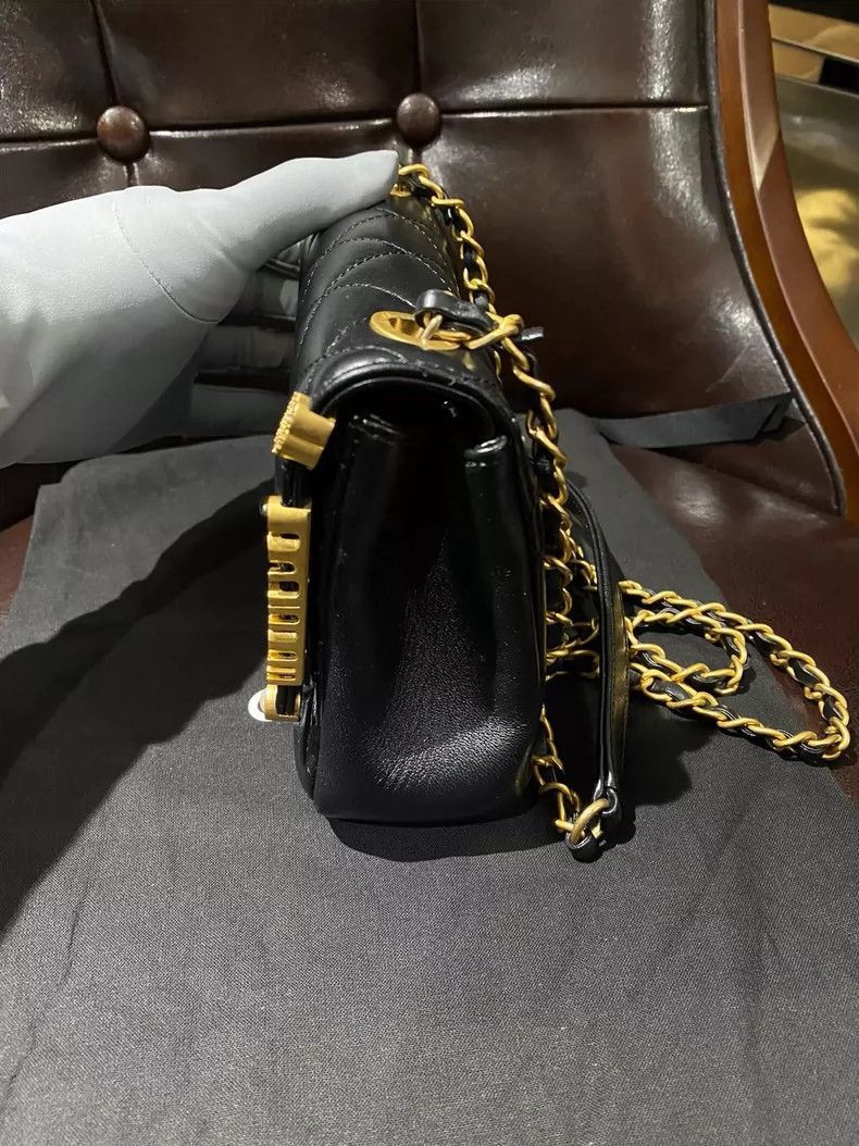Chanel CHANEL Limited Edition Quilted Chain Bag -2505 Size ONE SIZE - 5 Thumbnail