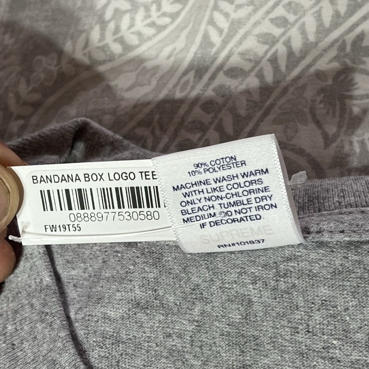 Supreme Supreme Grey Bandana Box logo tee Blue bandana bogo tee Size US L / EU 52-54 / 3 - 8 Thumbnail