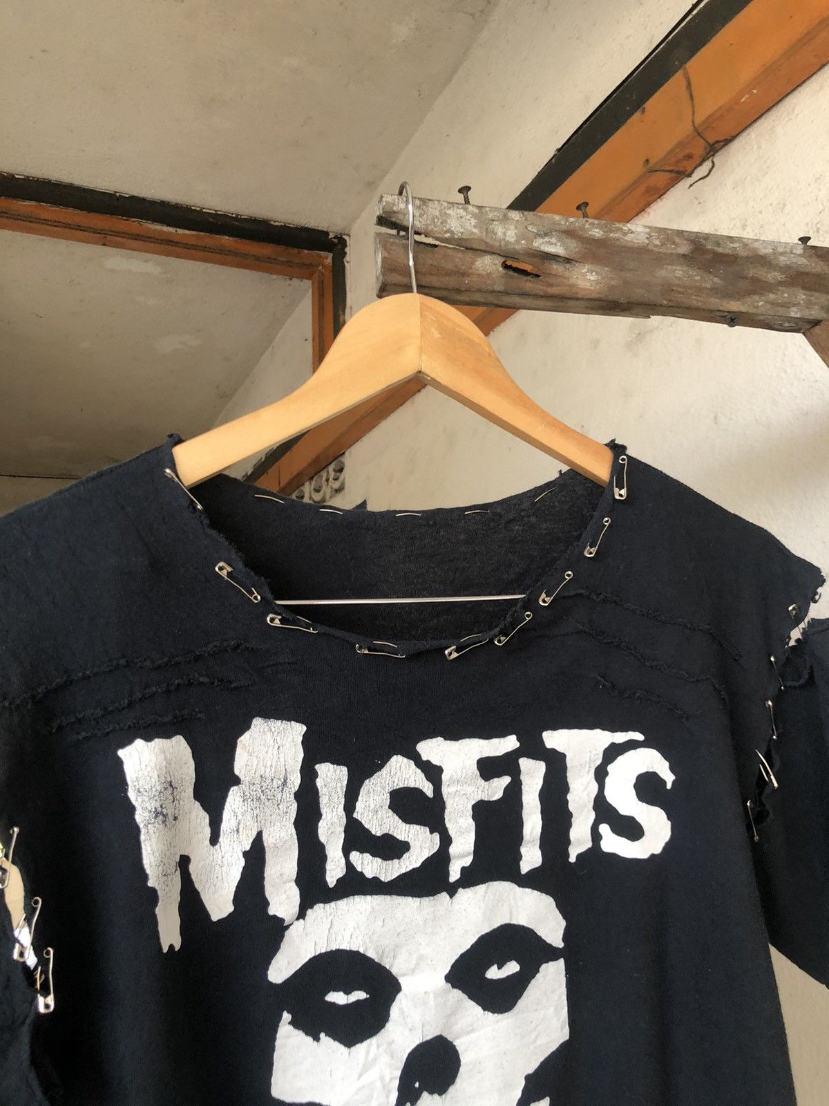 Misfits Rare Vintage Misfits Bondage Punk Distressed Tshirt Size US S / EU 44-46 / 1 - 5 Thumbnail