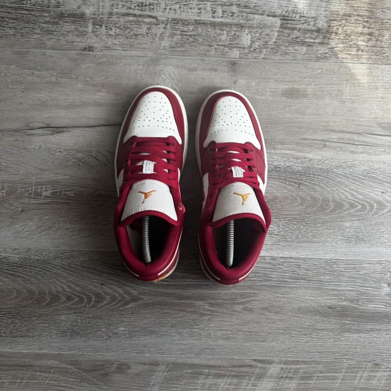 Jordan Brand NIKE • JORDAN 1 Low "Cardinal Red" (9M) Size US 9 / EU 42 - 10 Thumbnail