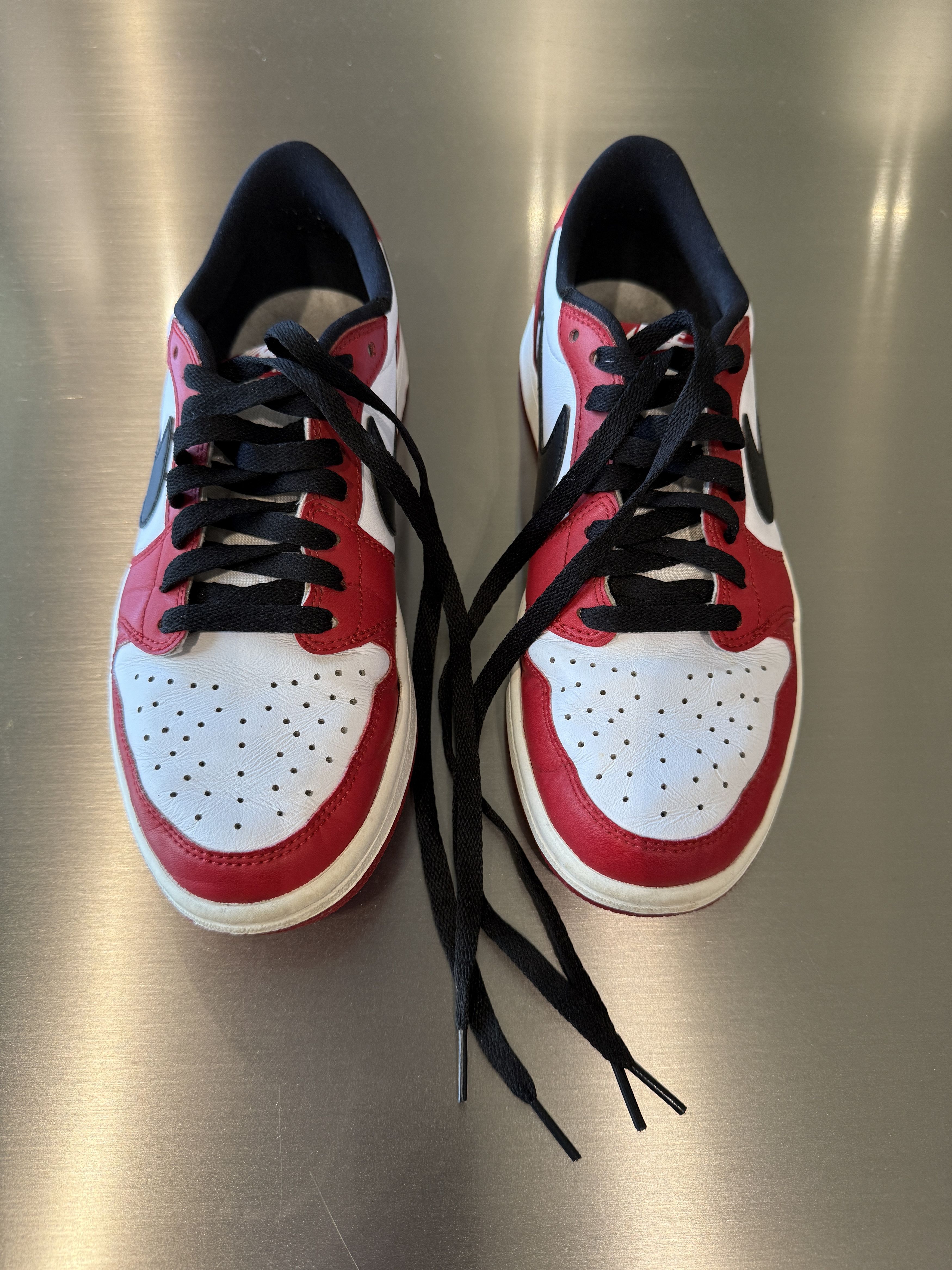 Jordan Brand × Nike 2016 Air Jordan 1 Retro Low OG Chicago Size US 8 / EU 41 - 15 Thumbnail
