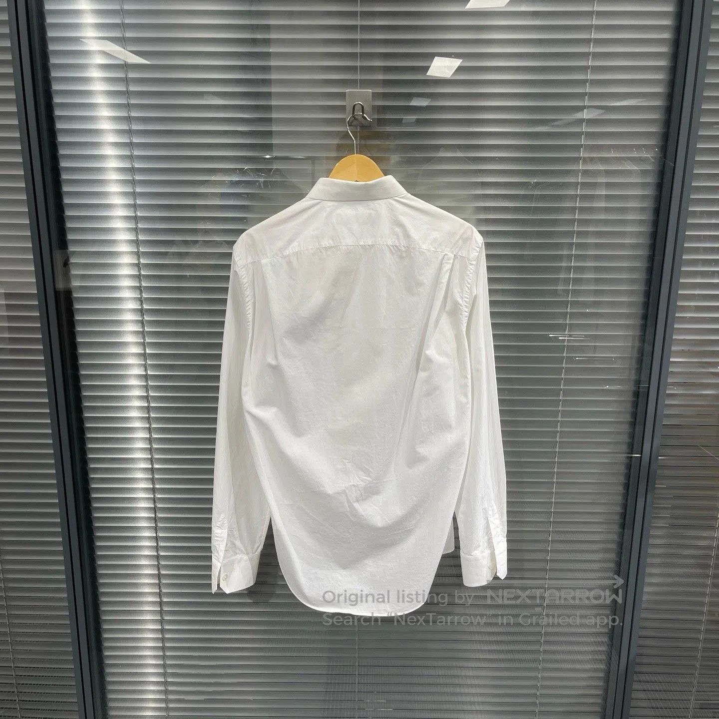 Louis Vuitton Louis Vuitton White Embroidered Logo Long-Sleeve Shirt. Size US M / EU 48-50 / 2 - 2 Thumbnail