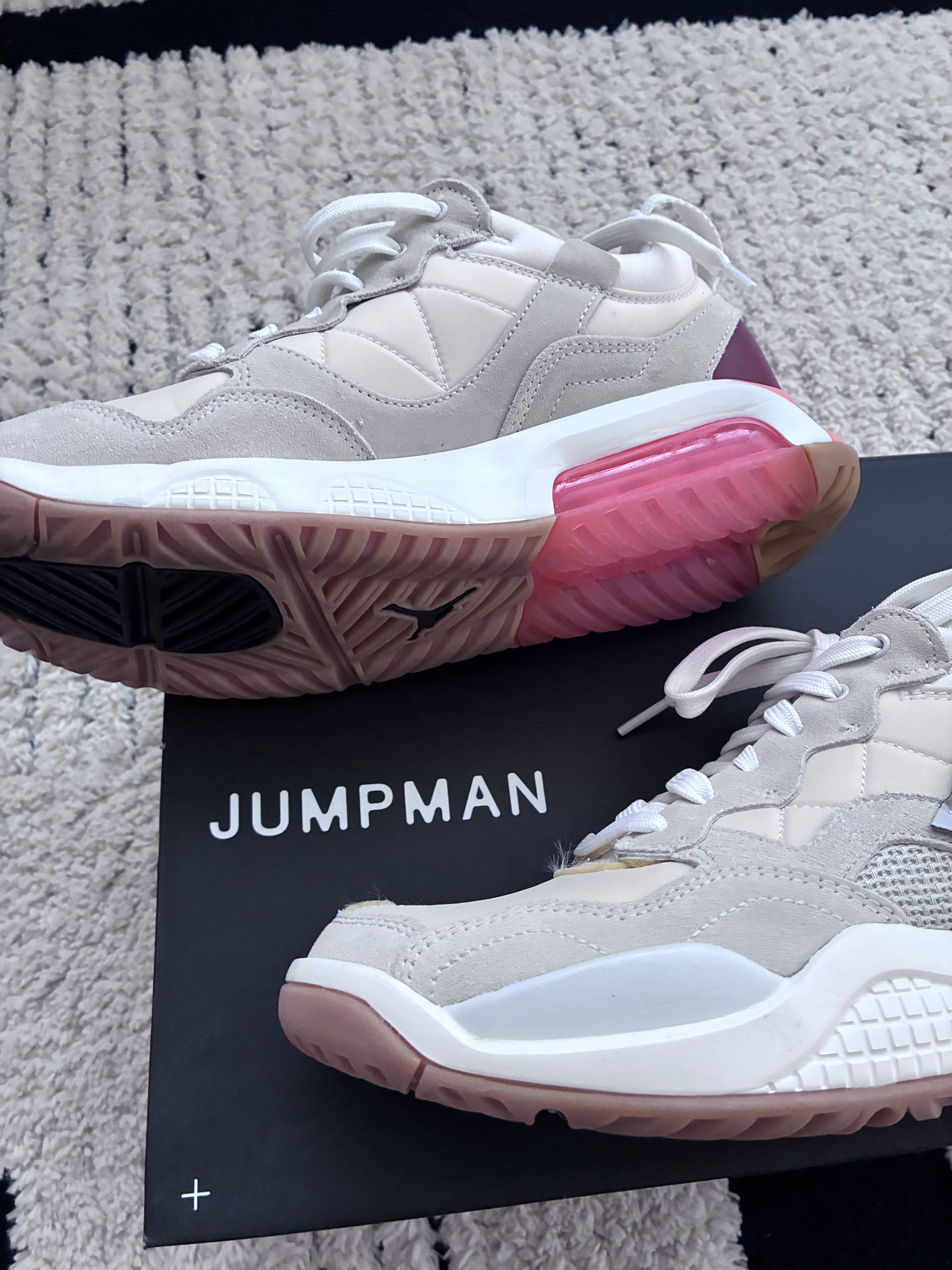 Jordan Brand Jordan MA2 Future Beginnings Summit White Camellia 9 Size US 9 / EU 42 - 3 Thumbnail