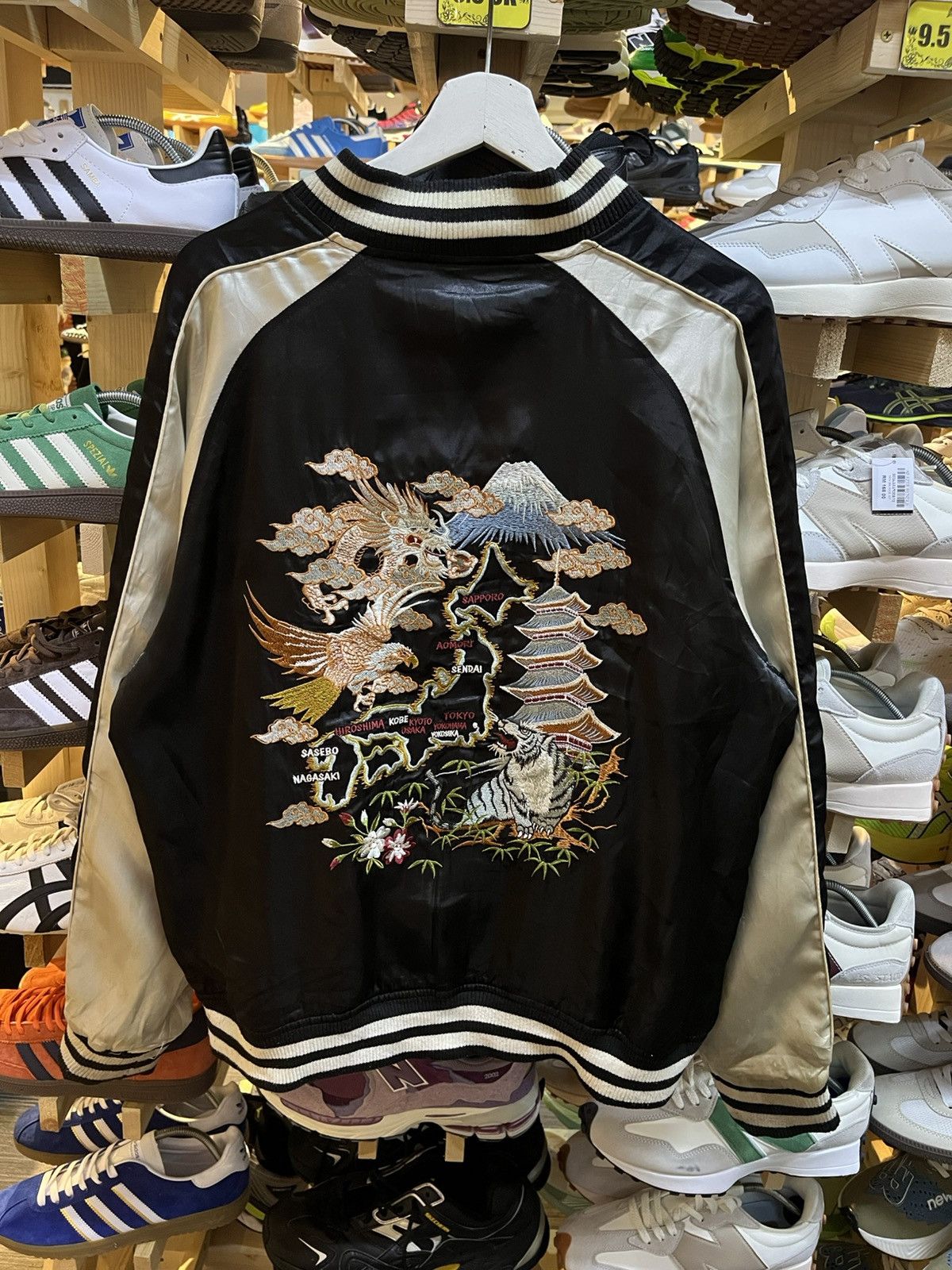 Vintage Vintage Embroidery Sukajan Jacket Japan Souvenir Size US XL / EU 56 / 4 - 9 Thumbnail