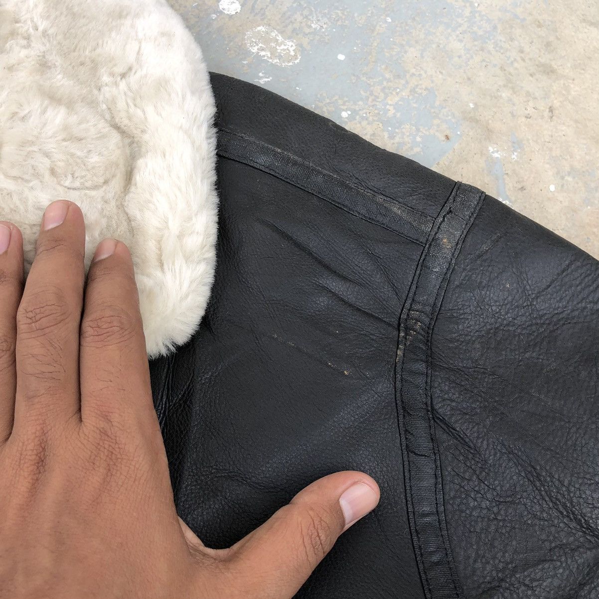 Vintage Vintage Suntory Boss Coffee B-3 Sherpa Leather Jacket Size US M / EU 48-50 / 2 - 17 Thumbnail