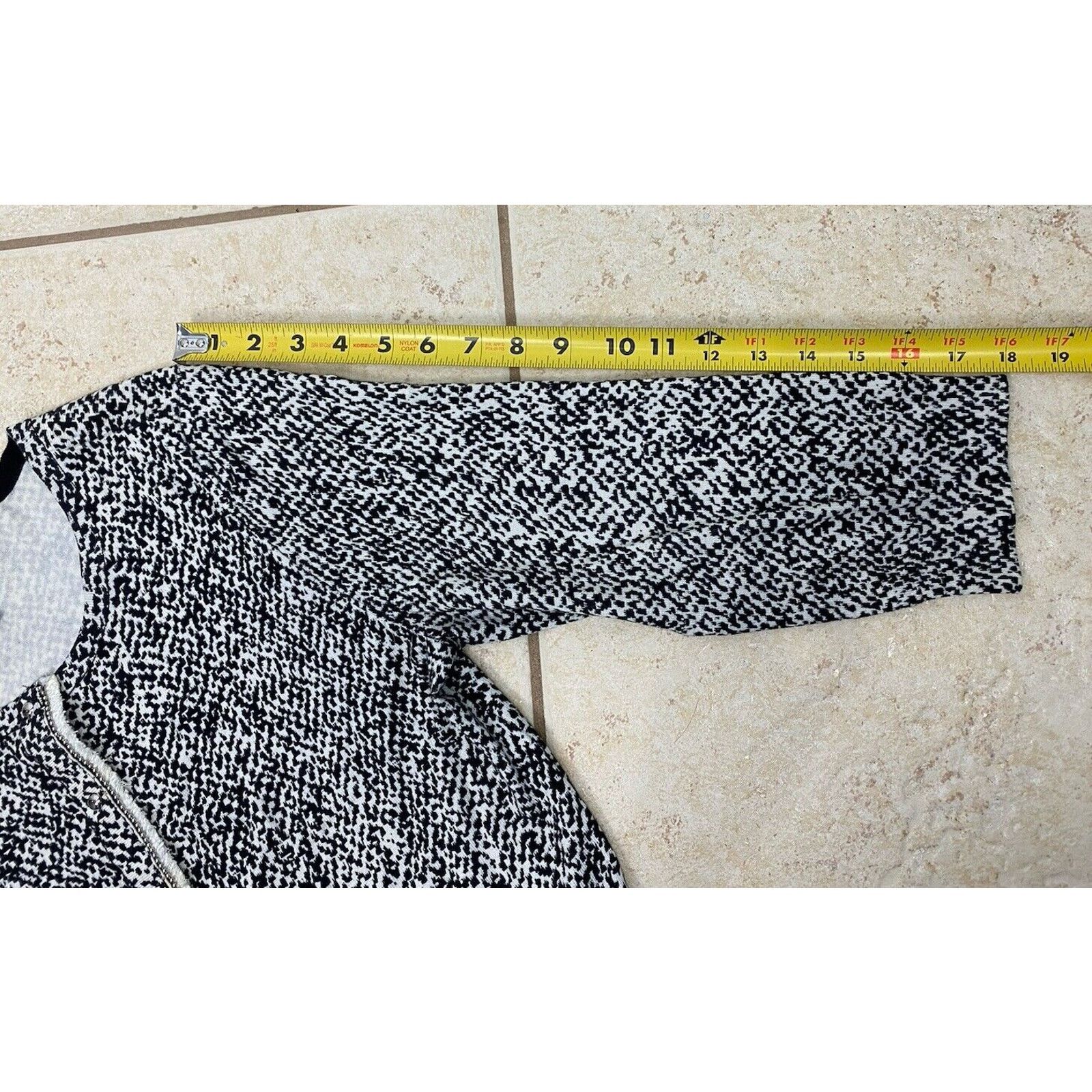 White House Black Market White House Black Market Sweater Snap Cardigan Black White Size L / US 10 / IT 46 - 10 Thumbnail