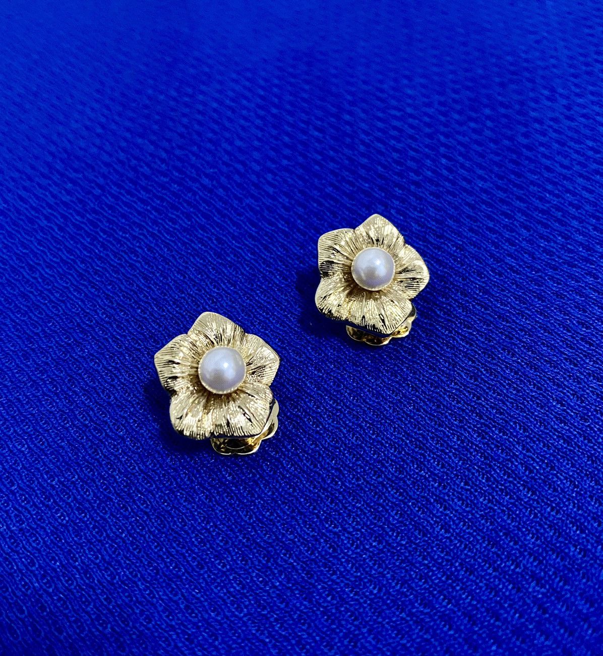 Dior Christian Dior Gold Flowers Earrings Size ONE SIZE - 2 Thumbnail