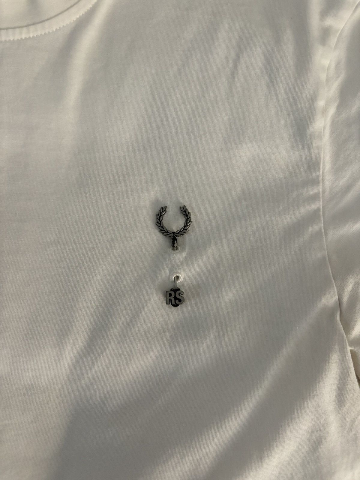 Raf Simons Raf Simon’s Pin T shirt Size US L / EU 52-54 / 3 - 2 Thumbnail