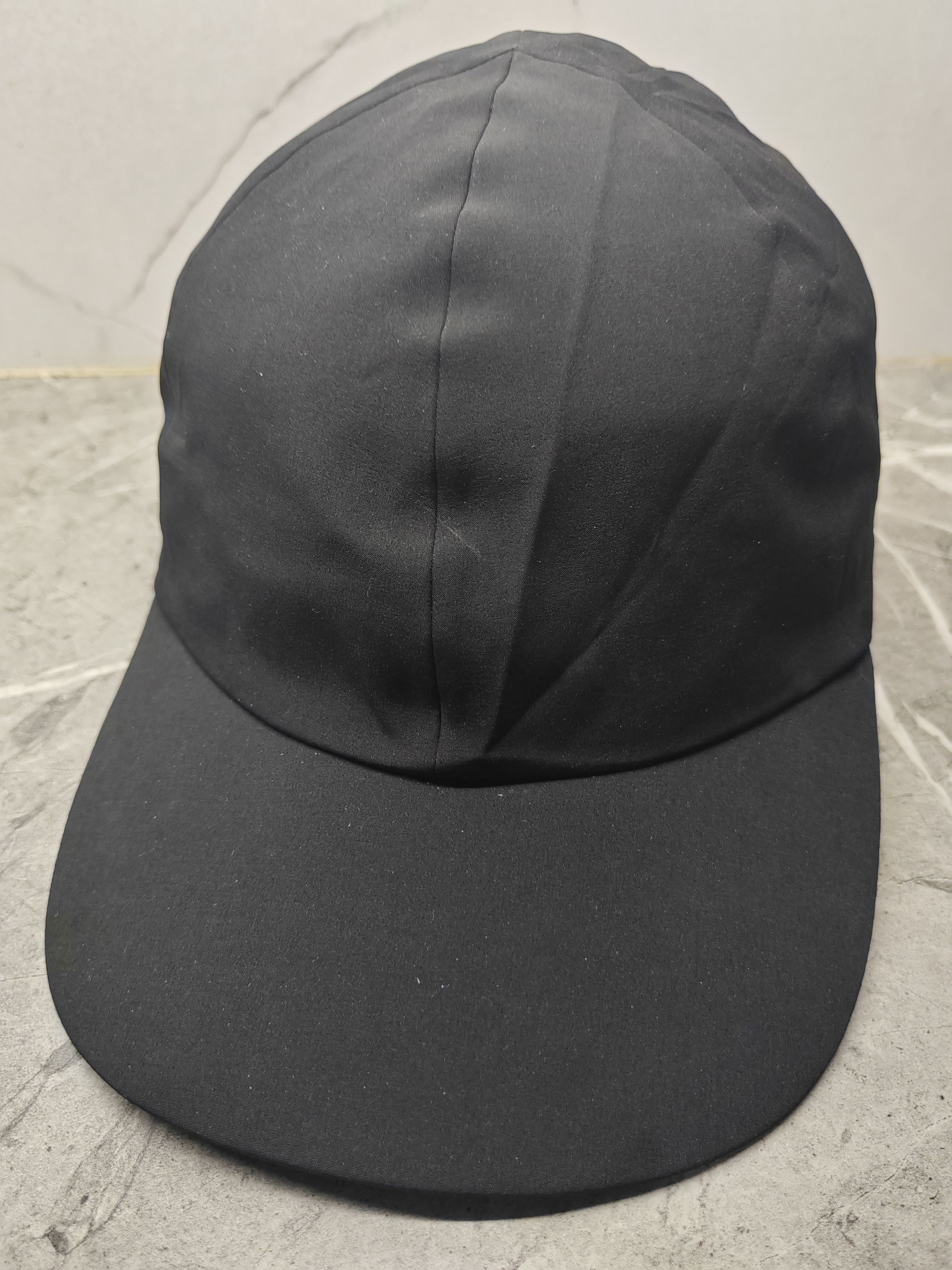 Uniqlo Vintage Uniqlo Plain Cap Hat Size ONE SIZE - 1 Thumbnail