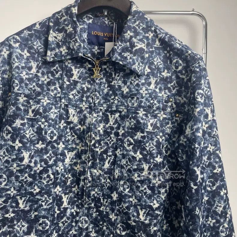 Louis Vuitton Louis Vuitton Full print denim jacket Size US S / EU 44-46 / 1 - 3 Thumbnail