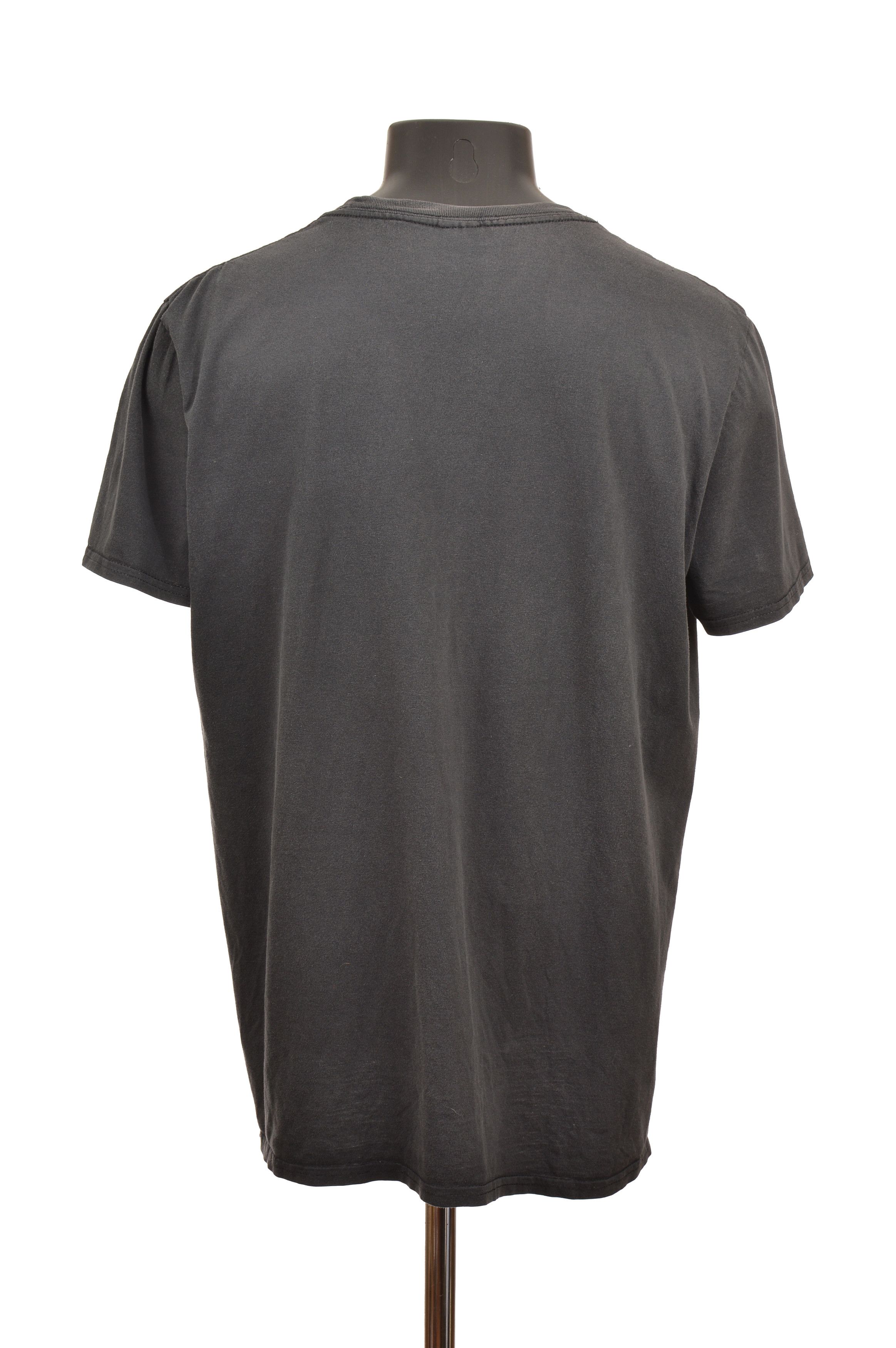 Vintage DDP Sun Faded Gildan Foo Fighters Broken Leg 2015 T-Shirt Size US L / EU 52-54 / 3 - 4 Thumbnail