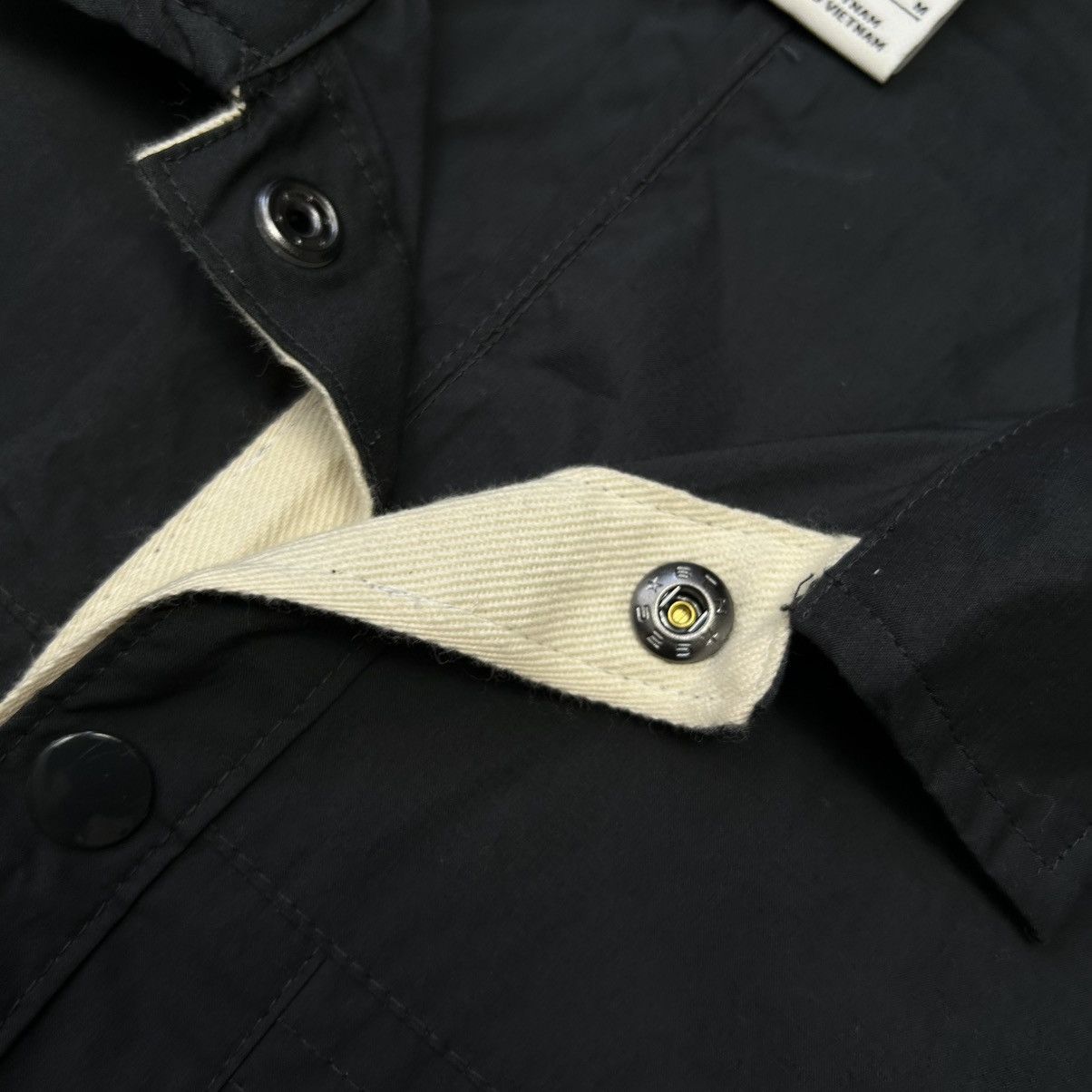 Nike Mens Nike Tech Pack Multipocket y2k streetwear button shirt Size US M / EU 48-50 / 2 - 7 Thumbnail