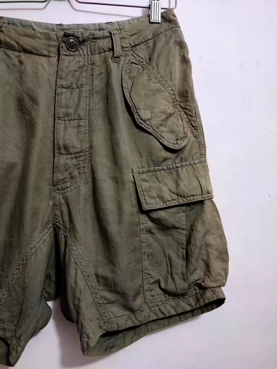 Issey Miyake Sunaokuwahara Issey Miyake Olive Cargo Short pants Size US 30 / EU 46 - 2 Thumbnail