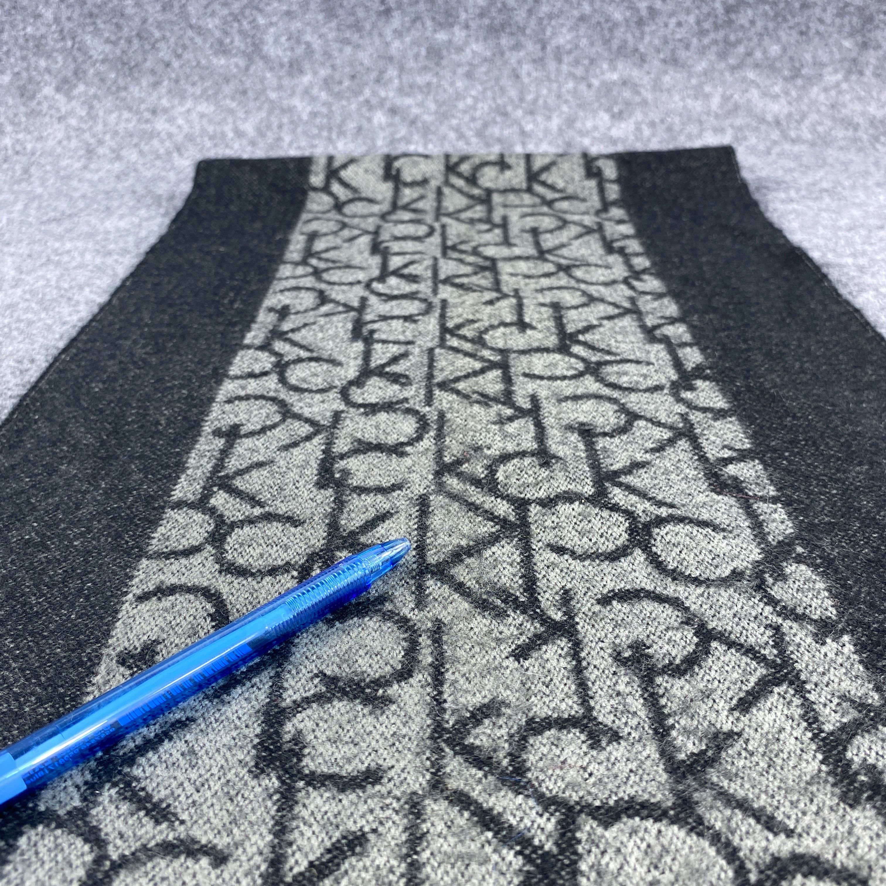 Calvin Klein × Vintage Calvin Klein Scarf # Muffler # Neckwear # z # D518 Size ONE SIZE - 8 Thumbnail
