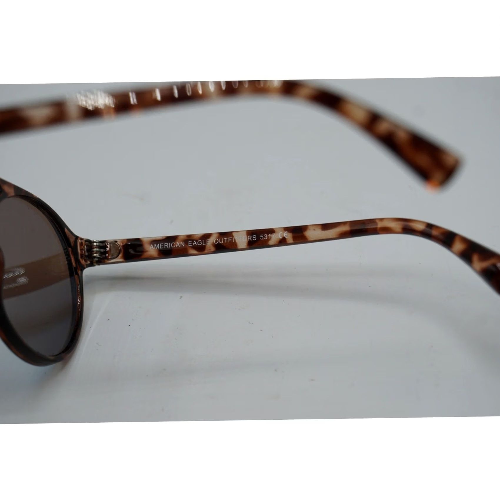 Vintage American Eagle Sunglasses Tortoise Frame Gold Unisex Adults Size ONE SIZE - 3 Thumbnail