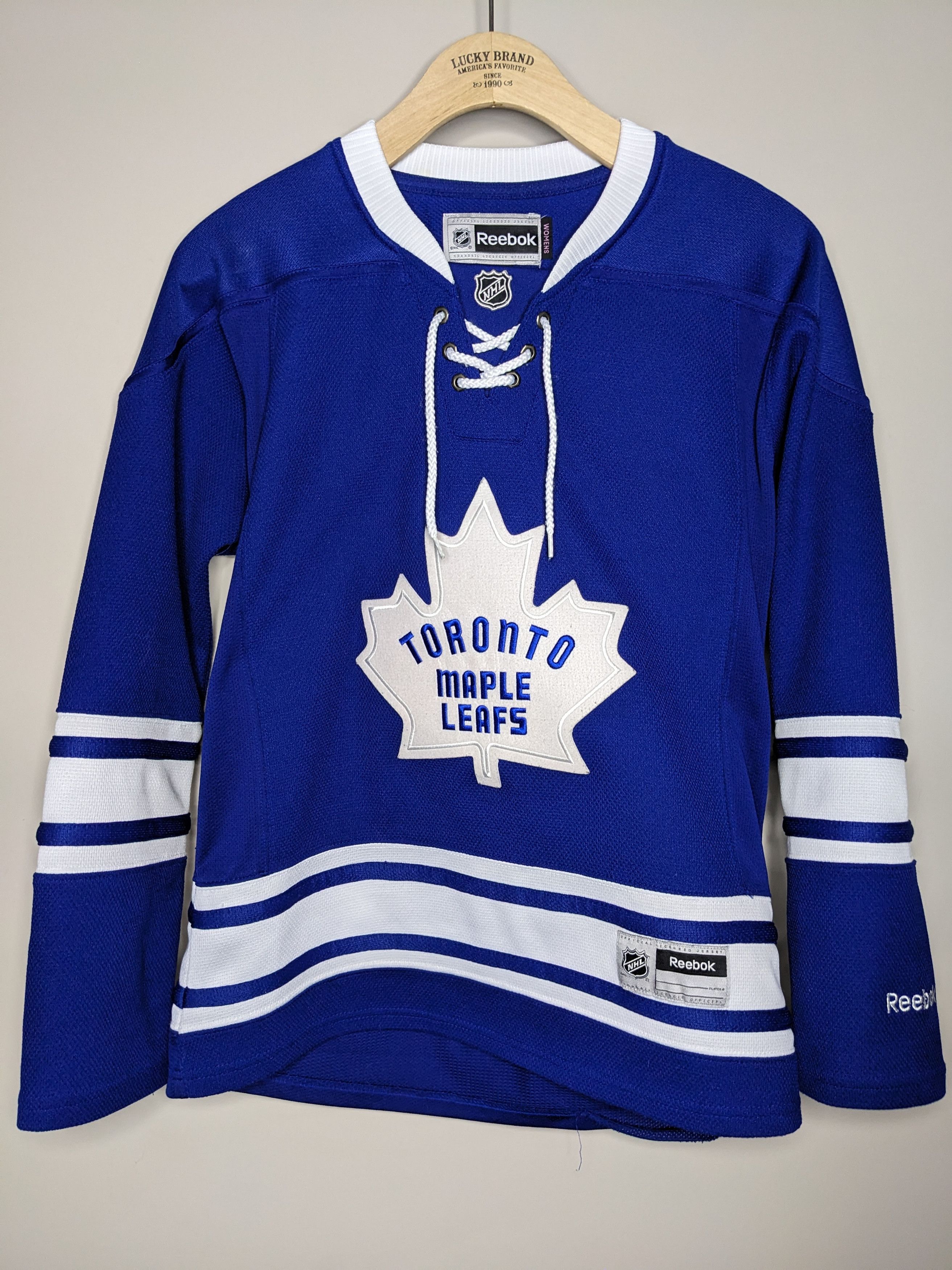 Reebok Reebok Toronto Maple Leafs Jersey WOMANS Size Small 2011 NHL Size US S / EU 44-46 / 1 - 1 Thumbnail