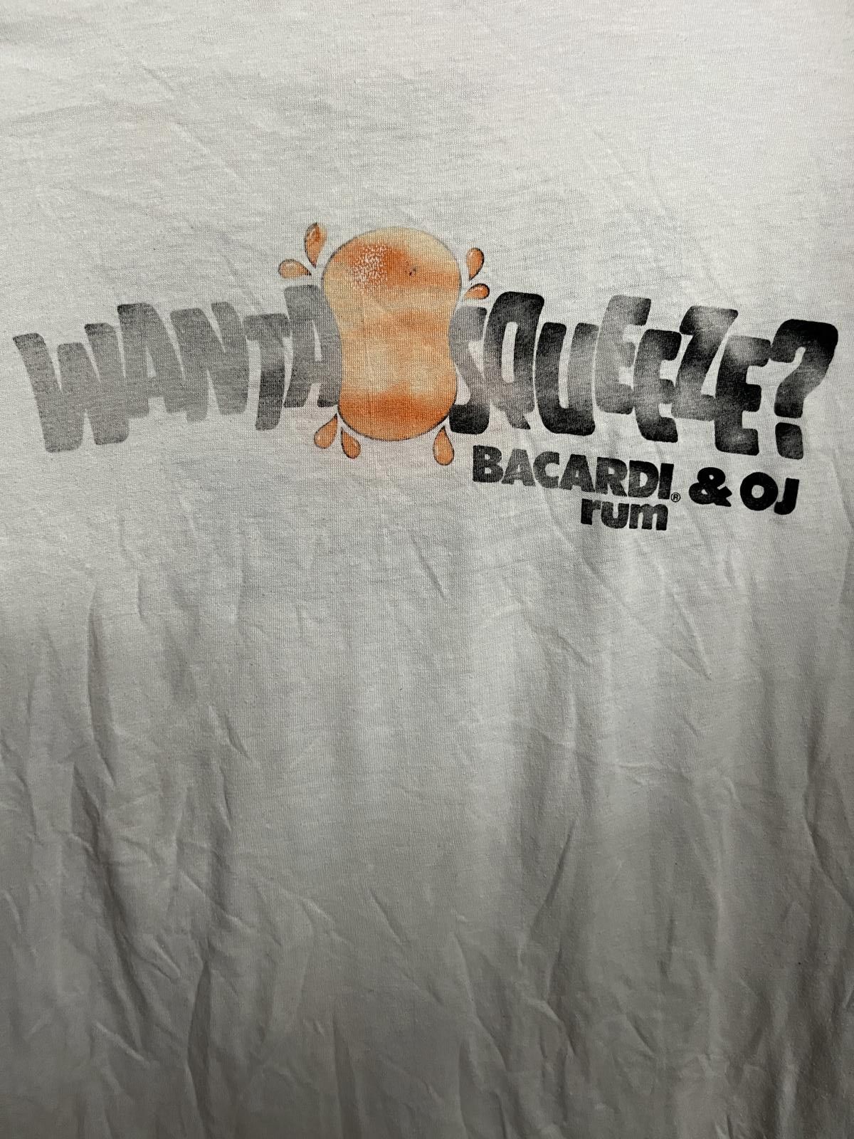 Designer VTG The Bacardi Squeeze T-shirt Bacard Rum & OJ XL Size US XL / EU 56 / 4 - 4 Thumbnail