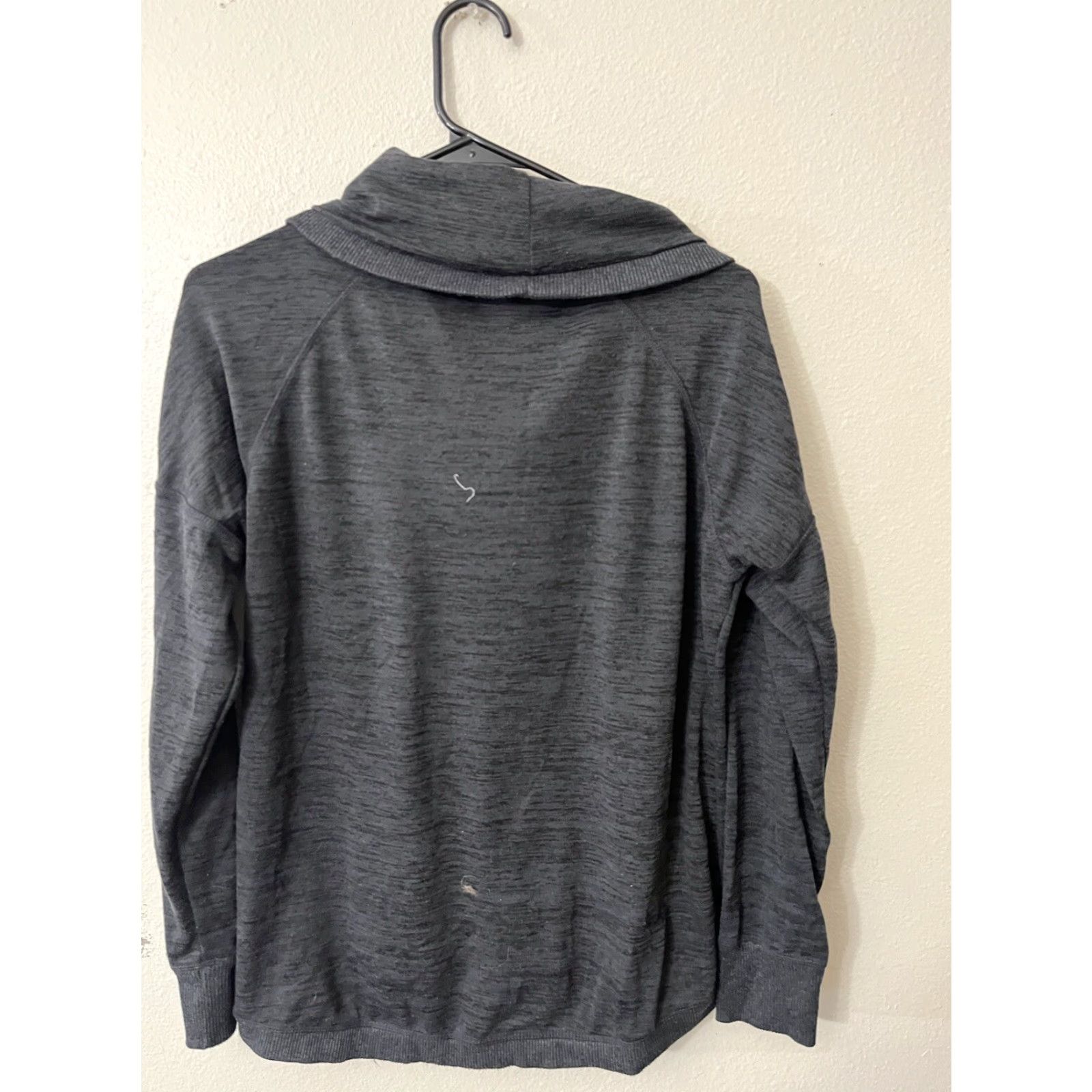 Athleta Athleta Sweatshirt Women M Gray Pullover Cowl Neck Activewear Knit Polyester Spandex 69114 Athletic Outdoor Womens Size M / US 6-8 / IT 42-44 - 2 Thumbnail