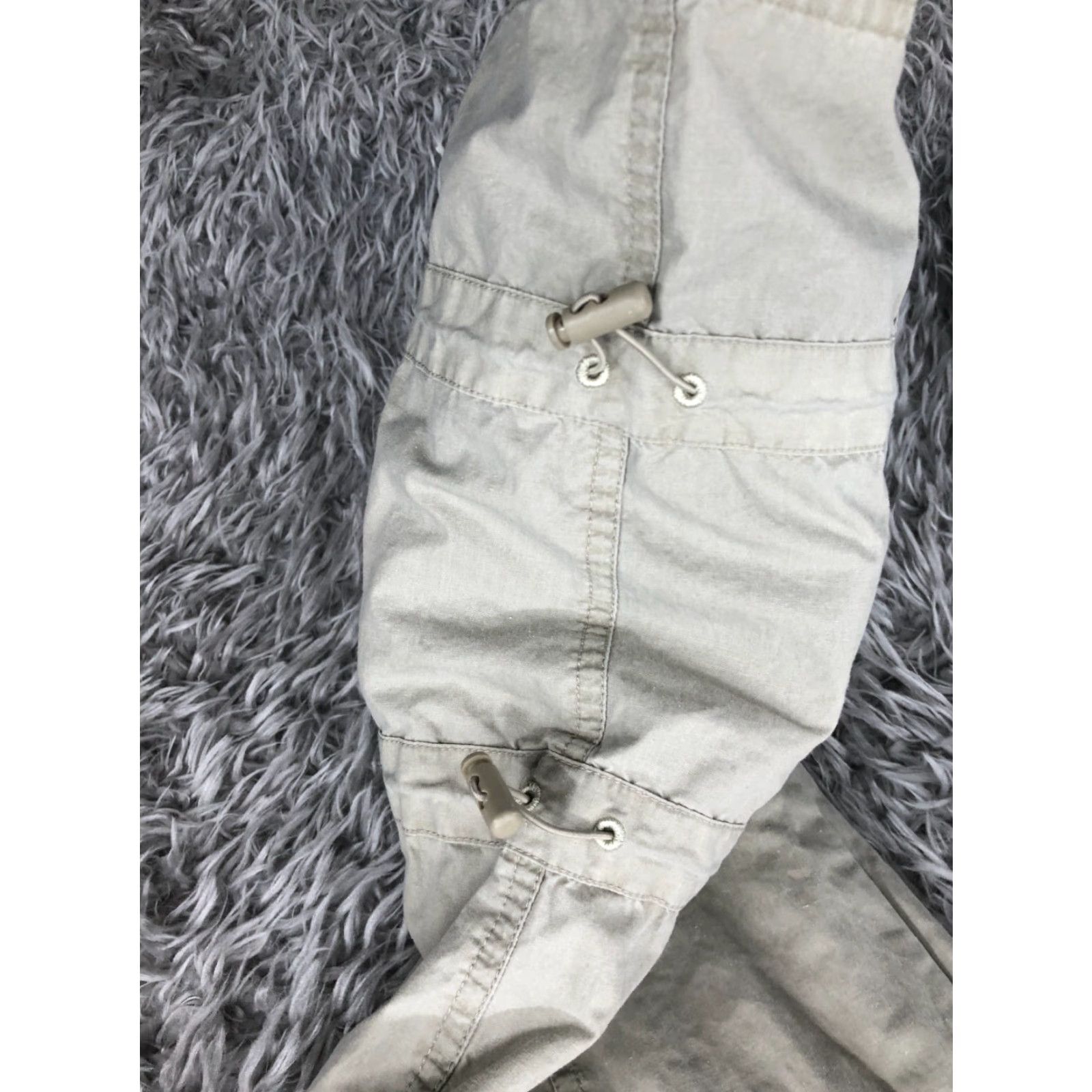 Vintage Columbia Capri Pants Womens Beige Regular Size 12 Inseam 24 Elastic Waist Pockets Straight Rise 8.5-10.5 Knit Polyester Front Flat Front Casual Formal Size 34" / US 12 / IT 48 - 5 Thumbnail