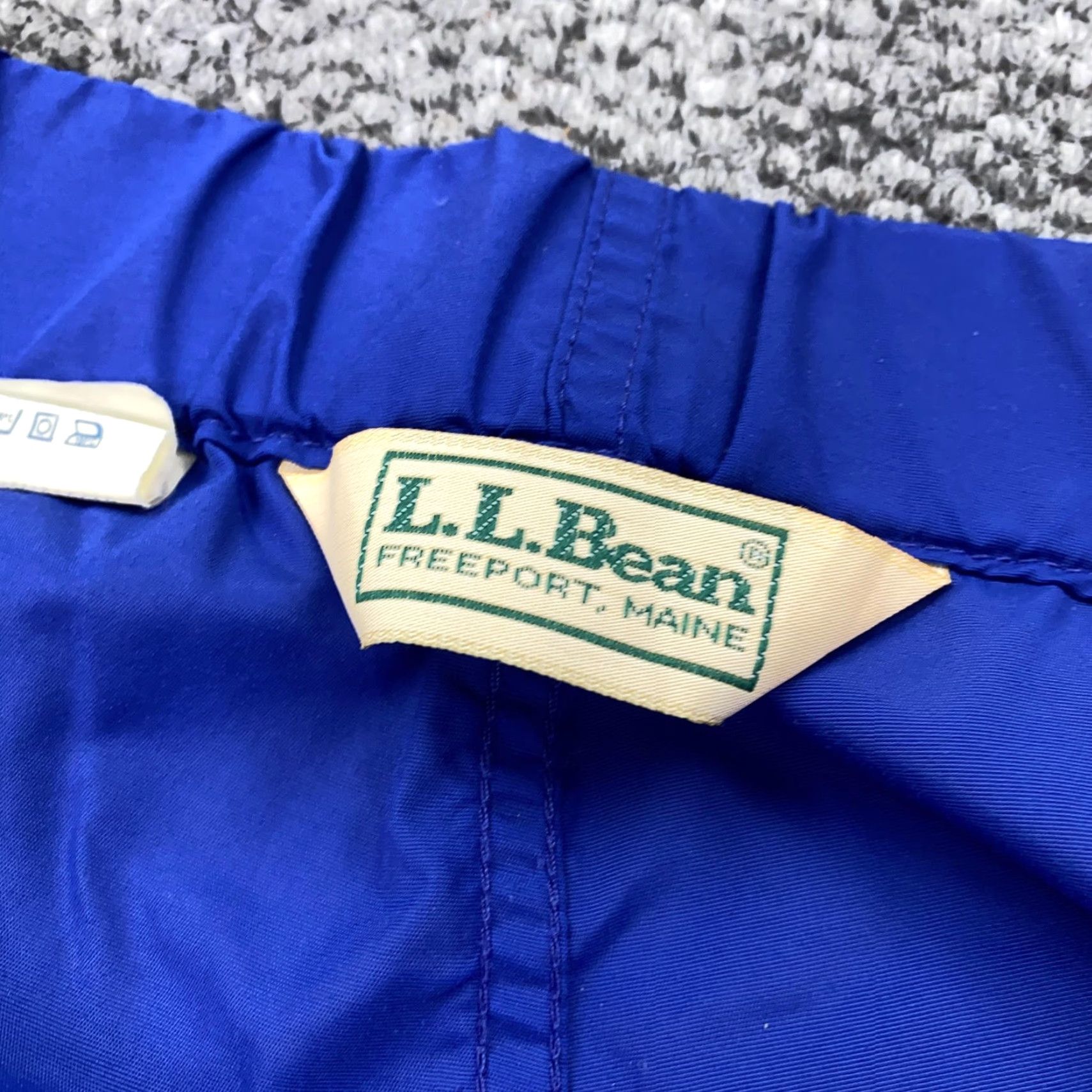 Vintage VINTAGE L.L. Bean Rain Pants Mens Large Blue Nylon Side Zip Overpants 90s USA Regular 33in Waist Mens Size US 33 - 7 Thumbnail