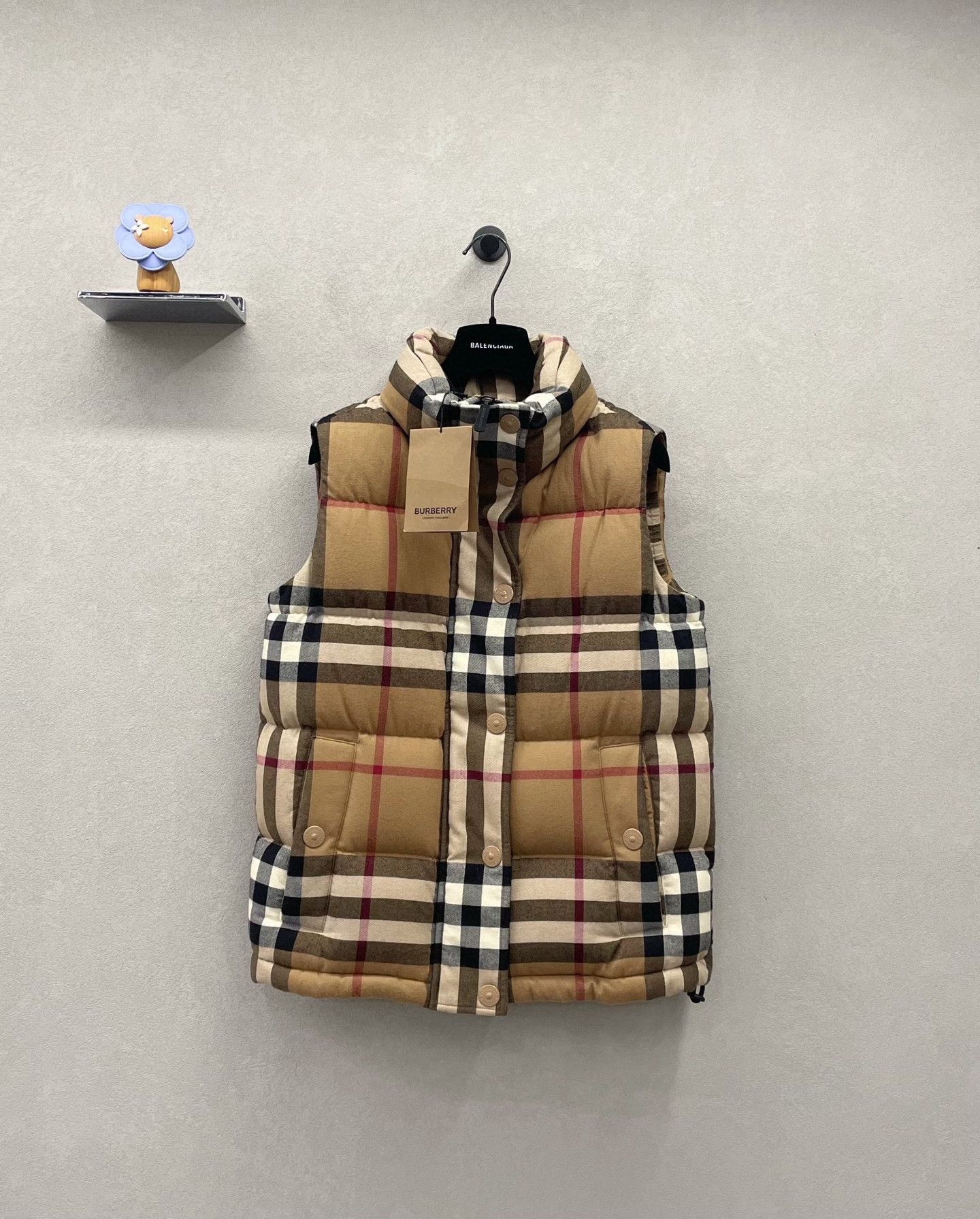 Burberry Burberry Classic Check Down Vest Size US S / EU 44-46 / 1 - 1 Thumbnail