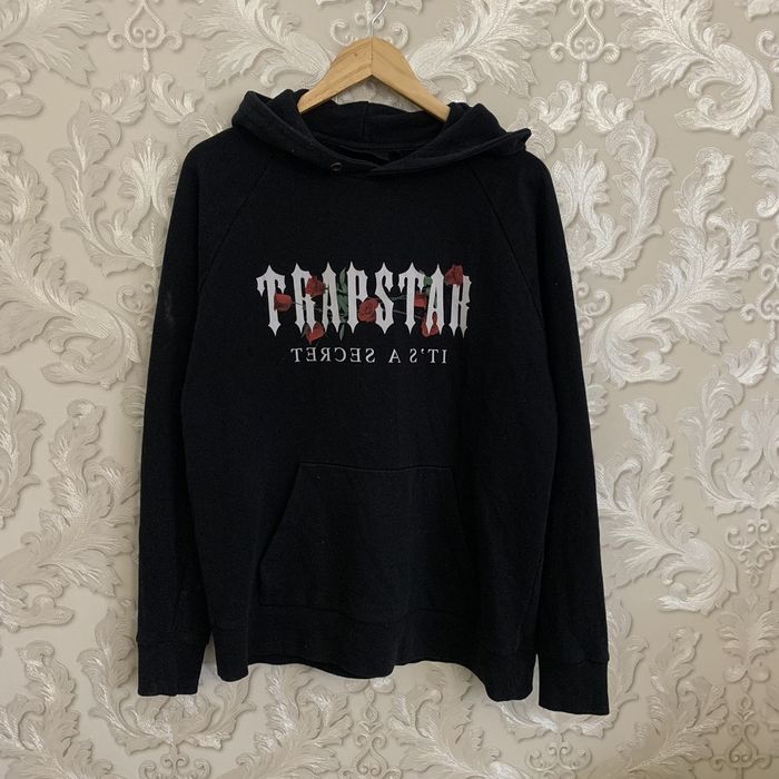 Trapstar store hoodie roses
