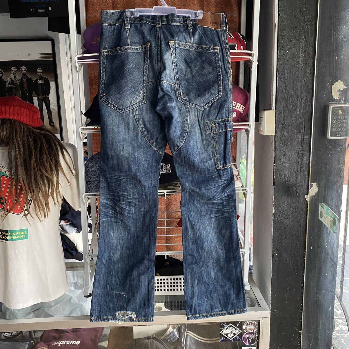 FCUK Vintage FCUK LOOSE CARPENTER Distressed Denim JEANS Size US 32 / EU 48 - 2 Thumbnail