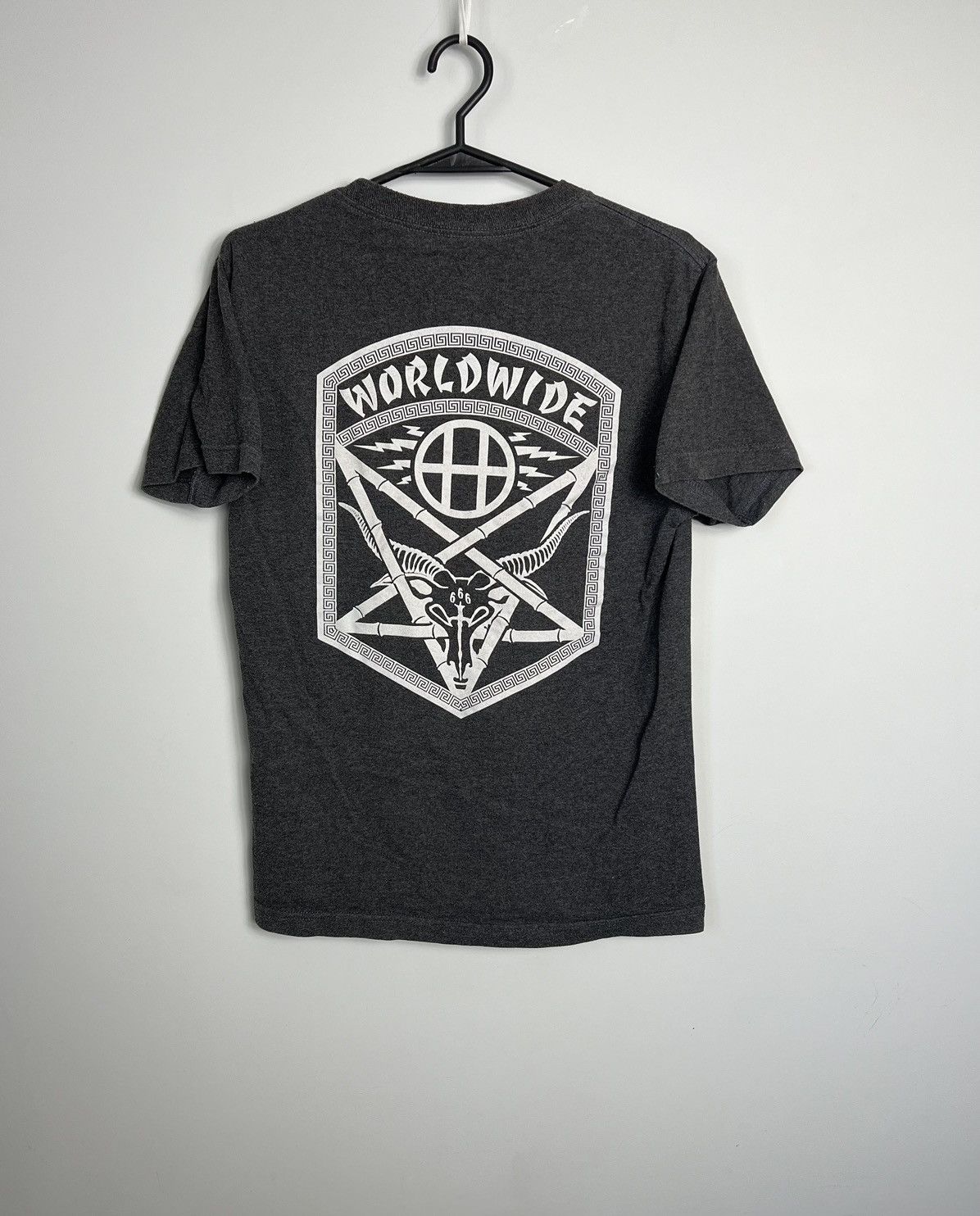Huf × Thrasher Tshirt Thrasher x HUF big logo Size US S / EU 44-46 / 1 - 2 Thumbnail