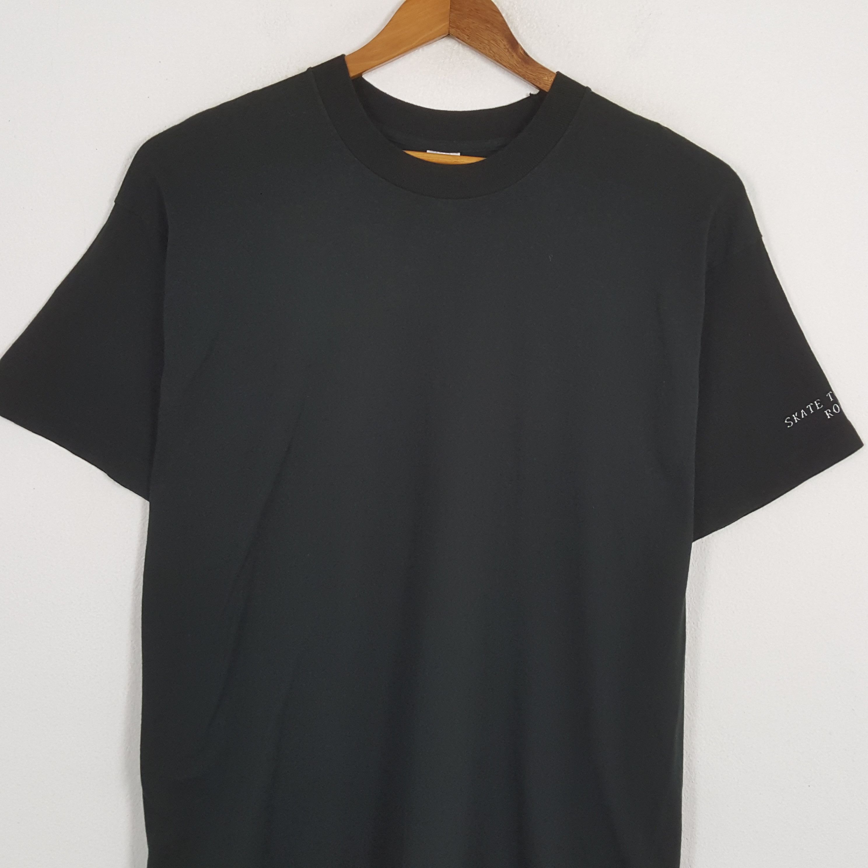 Vintage Vintage 90's SKATE TOUGH ROCK HARD Skateboard Style T-Shirts Size US XL / EU 56 / 4 - 4 Thumbnail