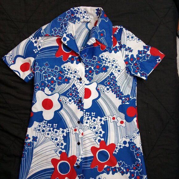Vintage Vintage Lanie J Floral Button Polyester Disco Shirt Size S / US 4 / IT 40 - 2 Thumbnail