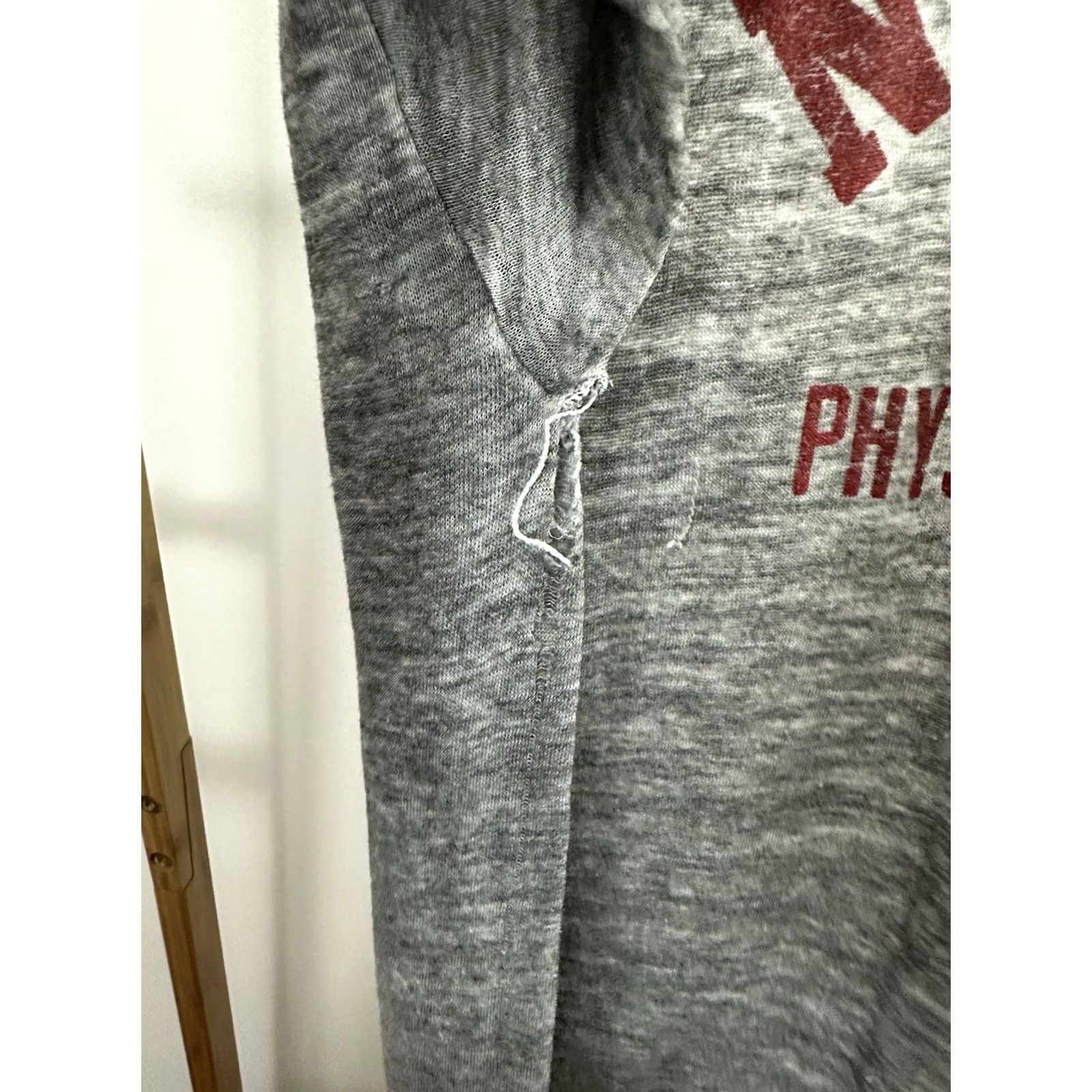 Russell Athletic VINTAGE NC State Wolfpack T-Shirt XL Gray Worn Paper Thin Super Thin Burnout Tri-Blend Mens Size US XL / EU 56 / 4 - 7 Thumbnail