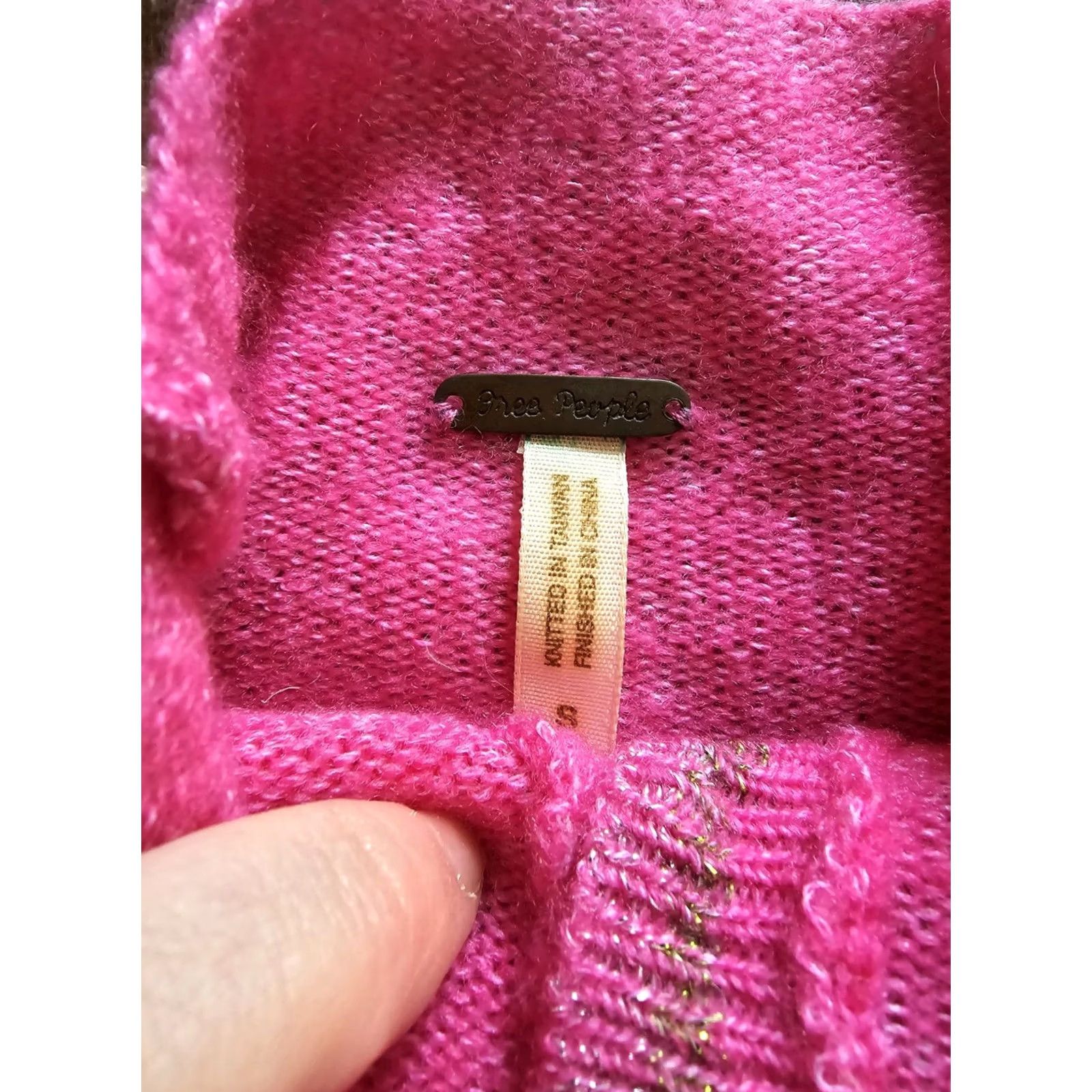 Free People VINTAGE Free People sweater Womens Small pink Wool knit top Keyhole Neck Y2K Coquette Marie Antoinette 90s style Womens Size S / US 4 / IT 40 - 2 Thumbnail