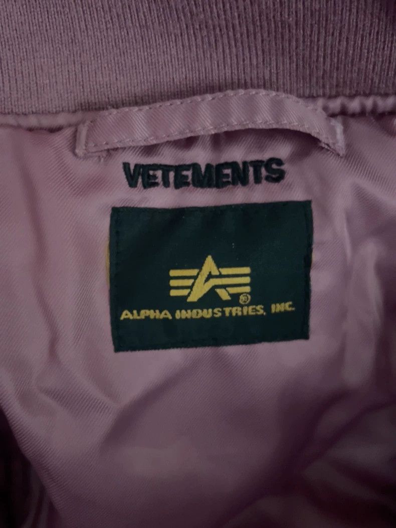Vetements Vetements FW18 Triple Patch Bomber Jacket Size US S / EU 44-46 / 1 - 2 Thumbnail