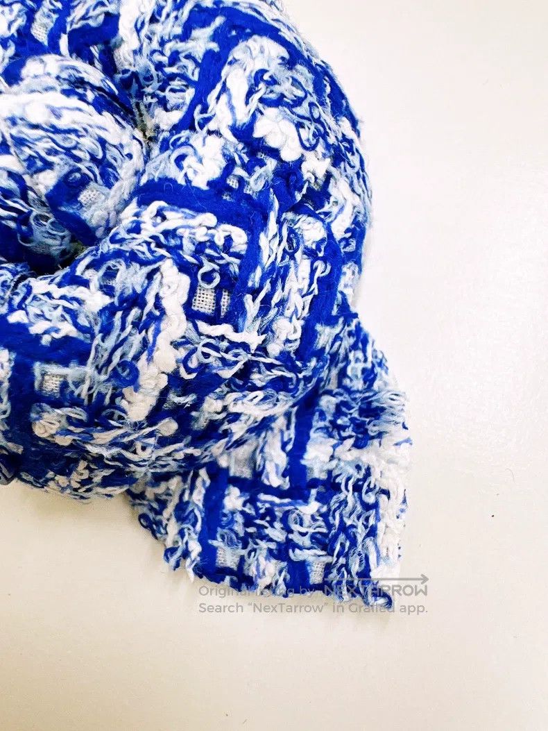 Chanel Chanel 23P blue and white tweed camelia brooch Size ONE SIZE - 2 Thumbnail