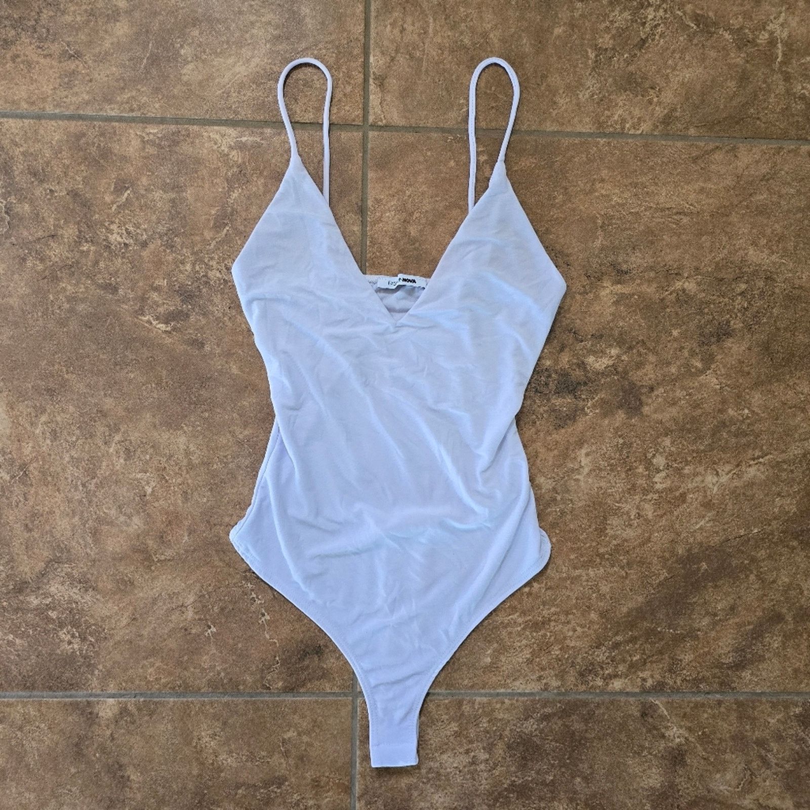 Other White | FASHION NOVA | Classic Thong Bodysuit Size XS / US 0-2 / IT 36-38 - 1 Thumbnail